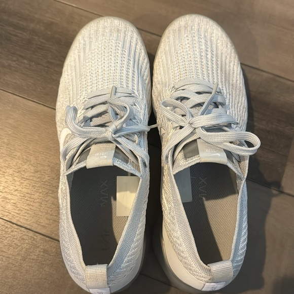 Nike Air VaporMax Platinum - Picture 4 of 4